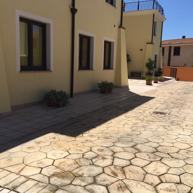 Bertolottu Residence Apartments トルトリ エクステリア 写真